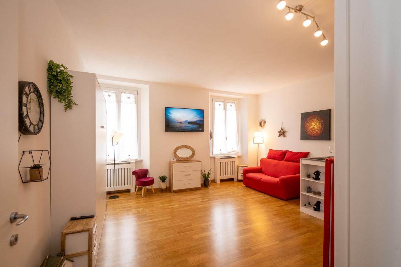 Portatorre Suite, A Charming Apartment In The Heart Of Como, Free Private Parking, Air Conditioning & More! Экстерьер фото