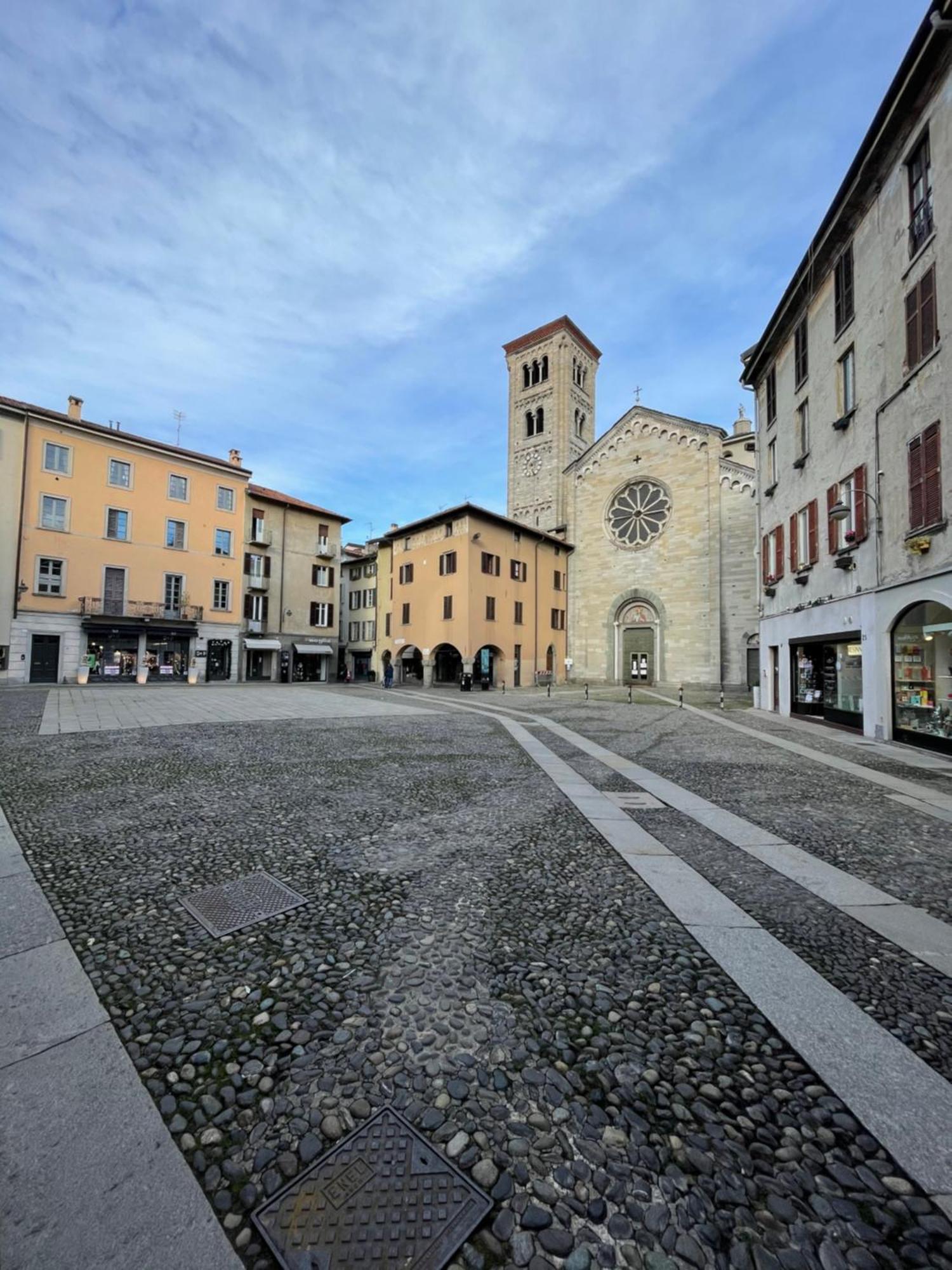 Portatorre Suite, A Charming Apartment In The Heart Of Como, Free Private Parking, Air Conditioning & More! Экстерьер фото